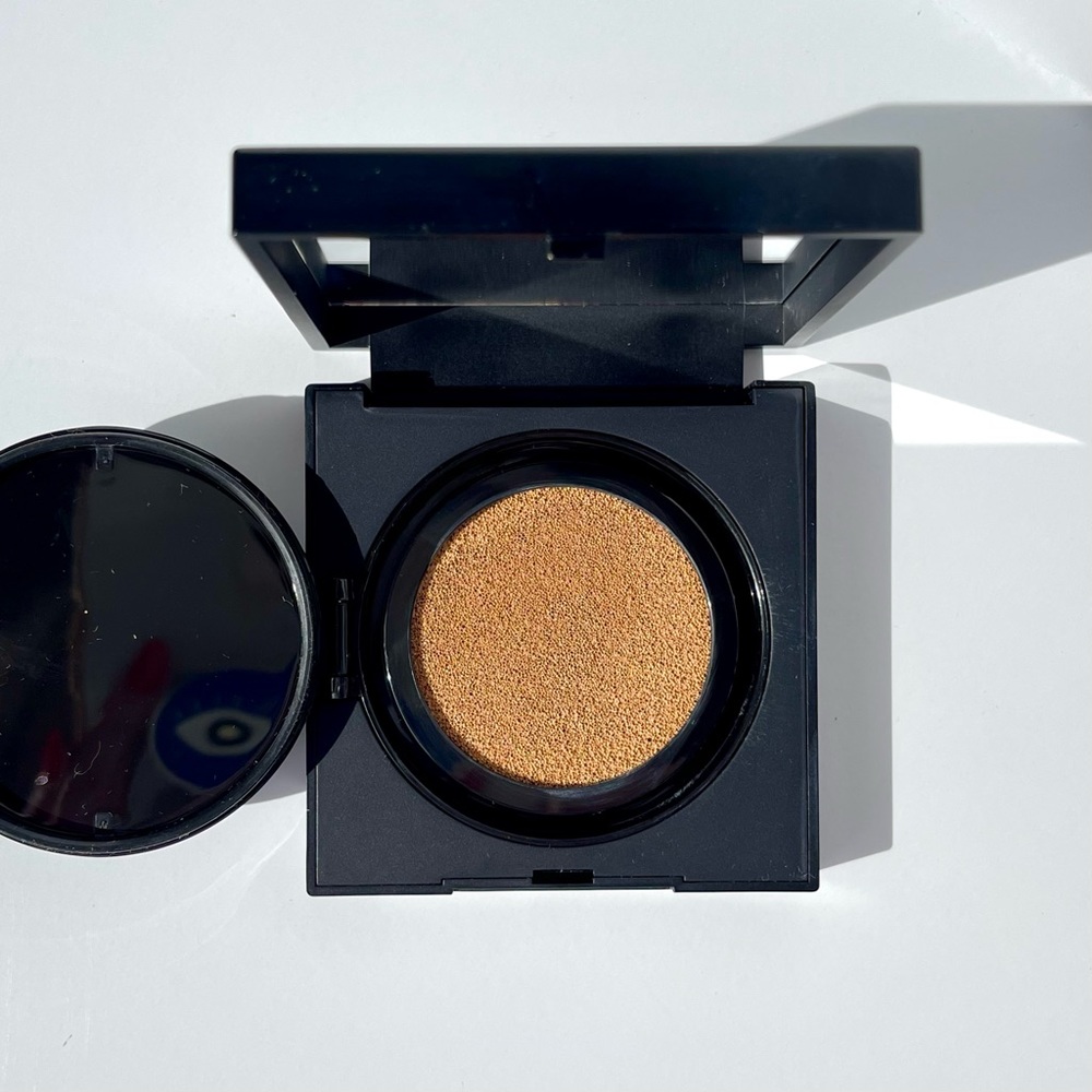NARS Natural Radiant Longwear Cushion Foundation in Punjab